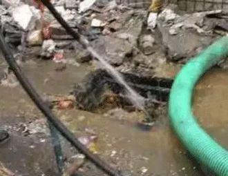平桥通下水道的小妙招
