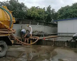 平桥抽化粪池自动清理的方法
